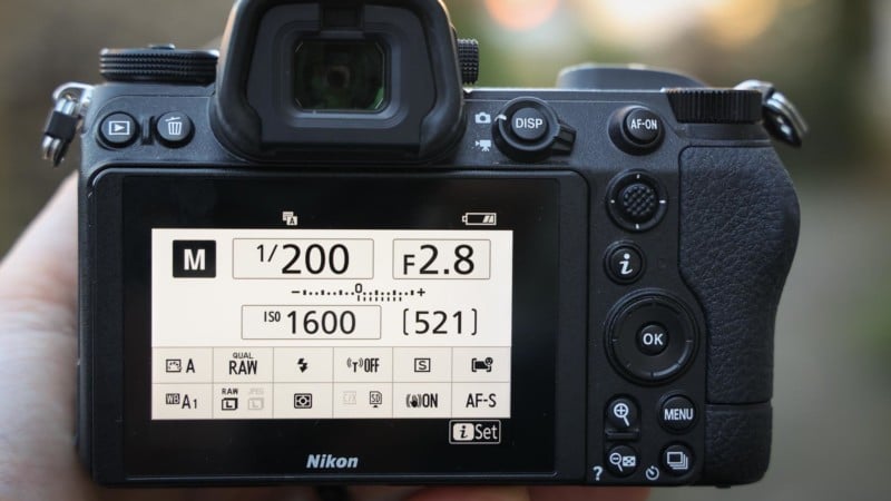 Rear screen of camera settings on Nikon Z 7 II
